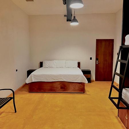 Caleta Hostel Rooftop & Pool Cancun Bagian luar foto