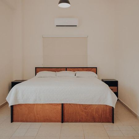 Caleta Hostel Rooftop & Pool Cancun Bagian luar foto