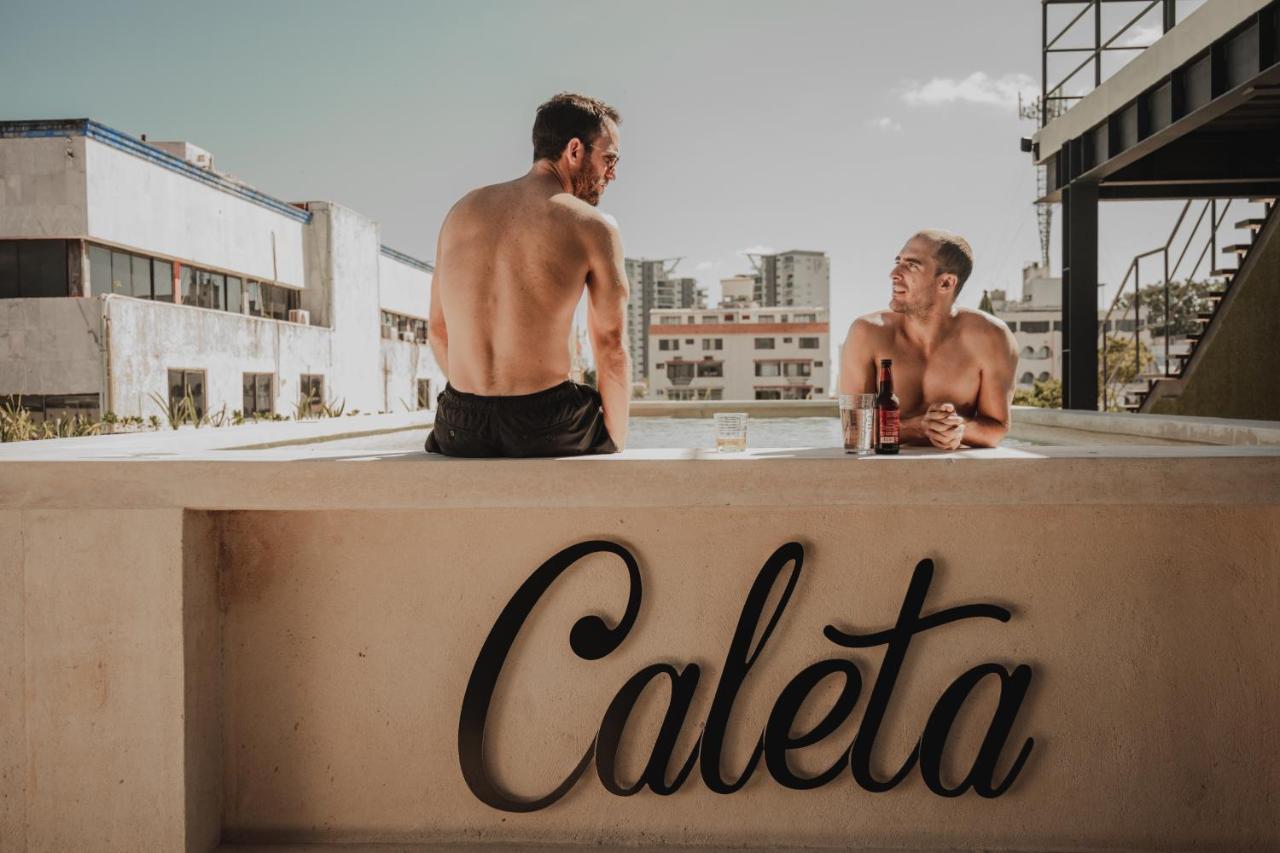 Caleta Hostel Rooftop & Pool Cancun Bagian luar foto
