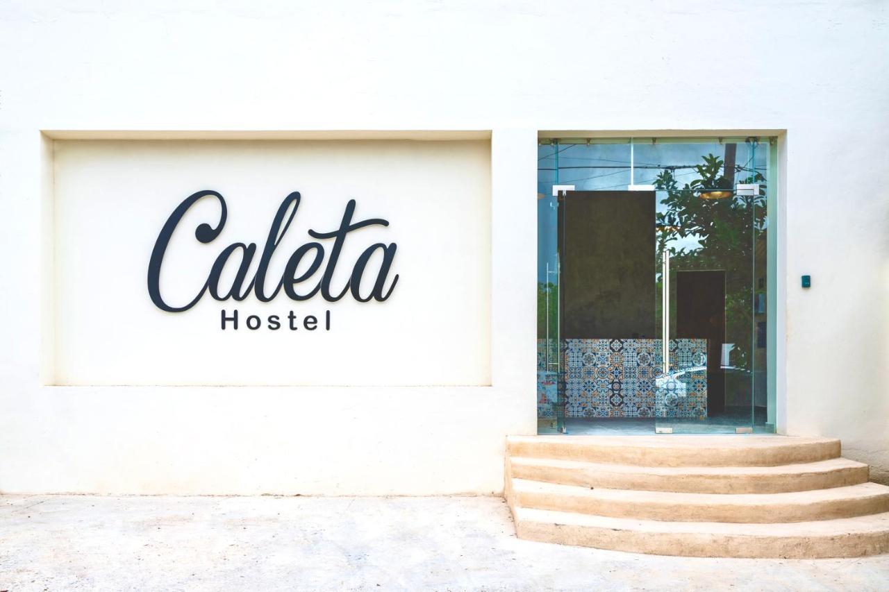 Caleta Hostel Rooftop & Pool Cancun Bagian luar foto